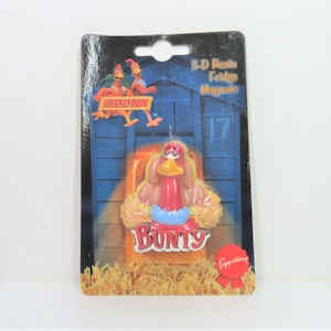 A vintage 1999 Chicken Run Bunty the hen funny fridge magnet.