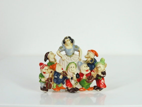 A Vintage 1950s Snow White Celluloid Brooch, Snow White and the