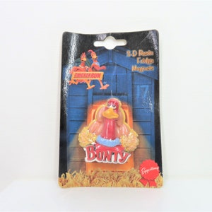 A vintage 1999 Chicken Run Bunty hen fridge magnet in sealed packaging.