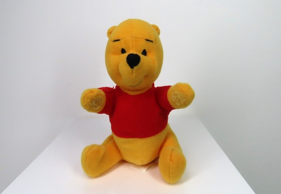 2000 年製のヴィンテージのプーさんのぬいぐるみ。 - Etsy 日本