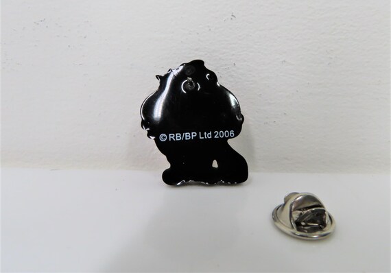 レイモンド ブリッグスのサンタクロース ピン。シークレット サンタ