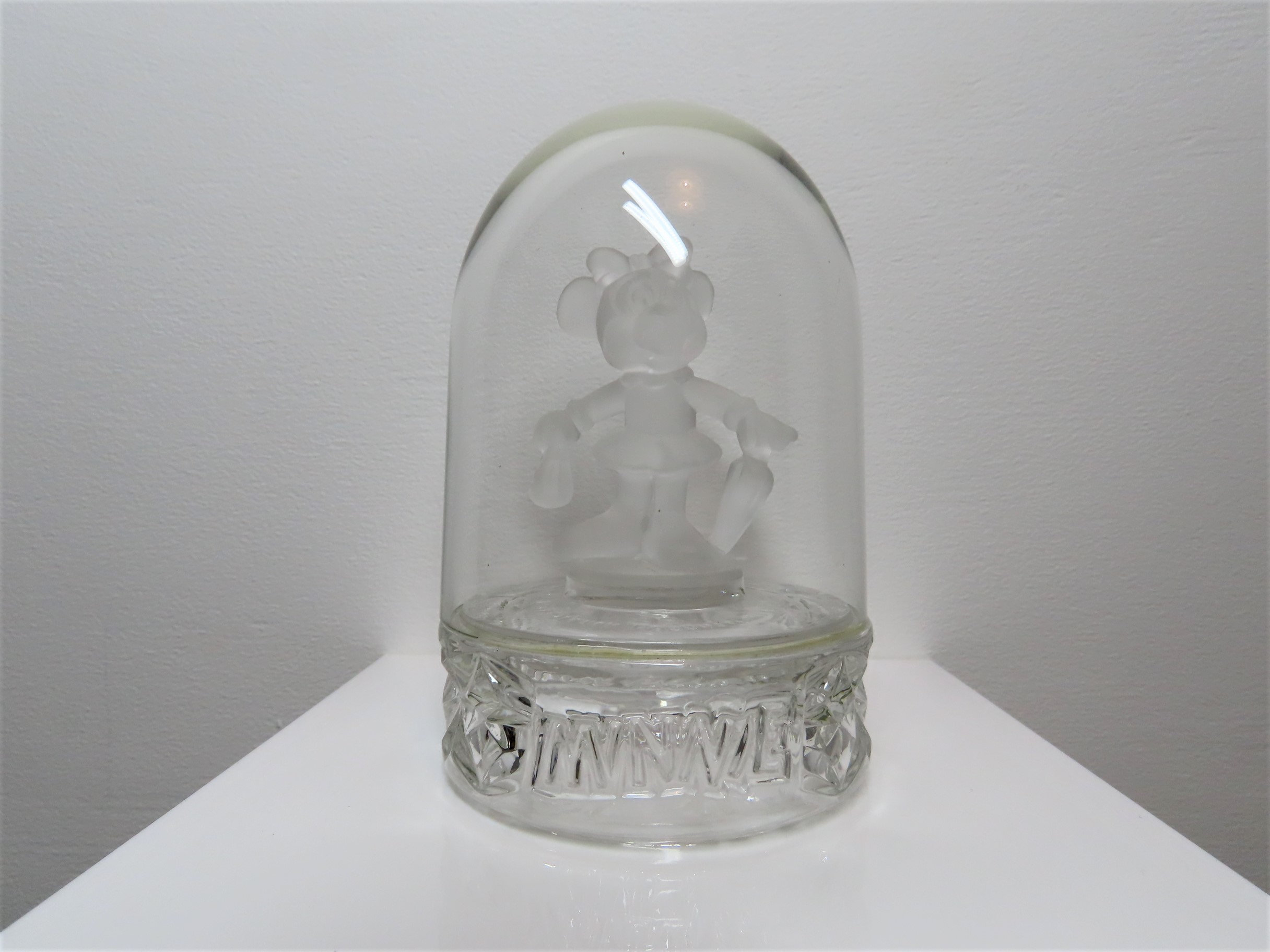 1985 年ヴィンテージのミニーマウス、ガラスドーム、西ドイツ製 - Etsy