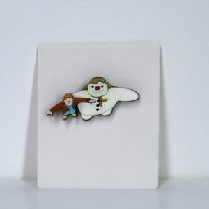 Ein Vintage Raymond Briggs The Snowman Pin.