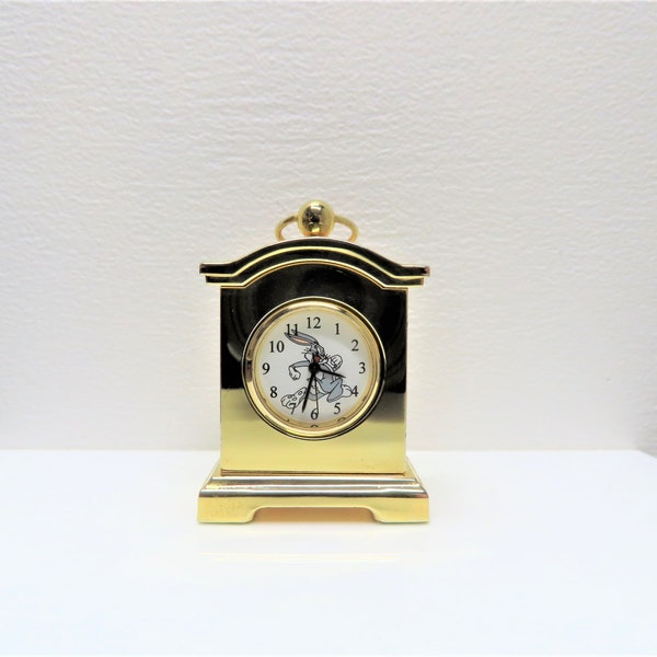 A vintage 1997 Bugs Bunny miniature clock, fully working....gorgeous little gem!!