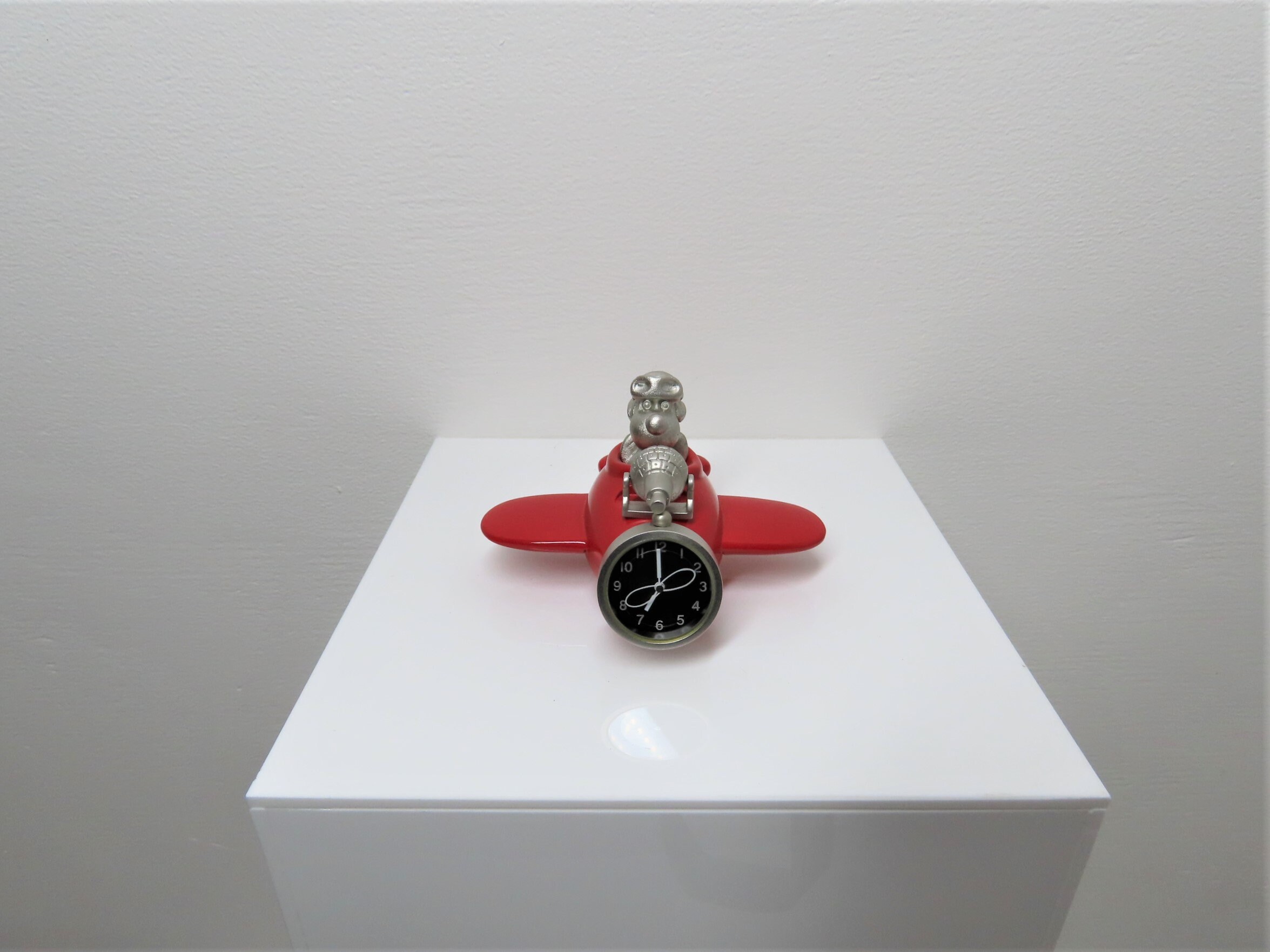 Wallace and Gromit pilot Miniature clock Wallace and Gromit plane Vintage clock Wallace and Gromit with original box works perfectly