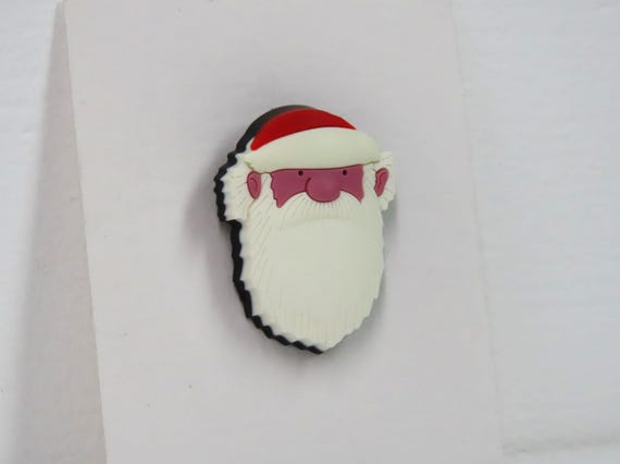 A vintage Raymond Briggs Father Christmas pin badge View 4