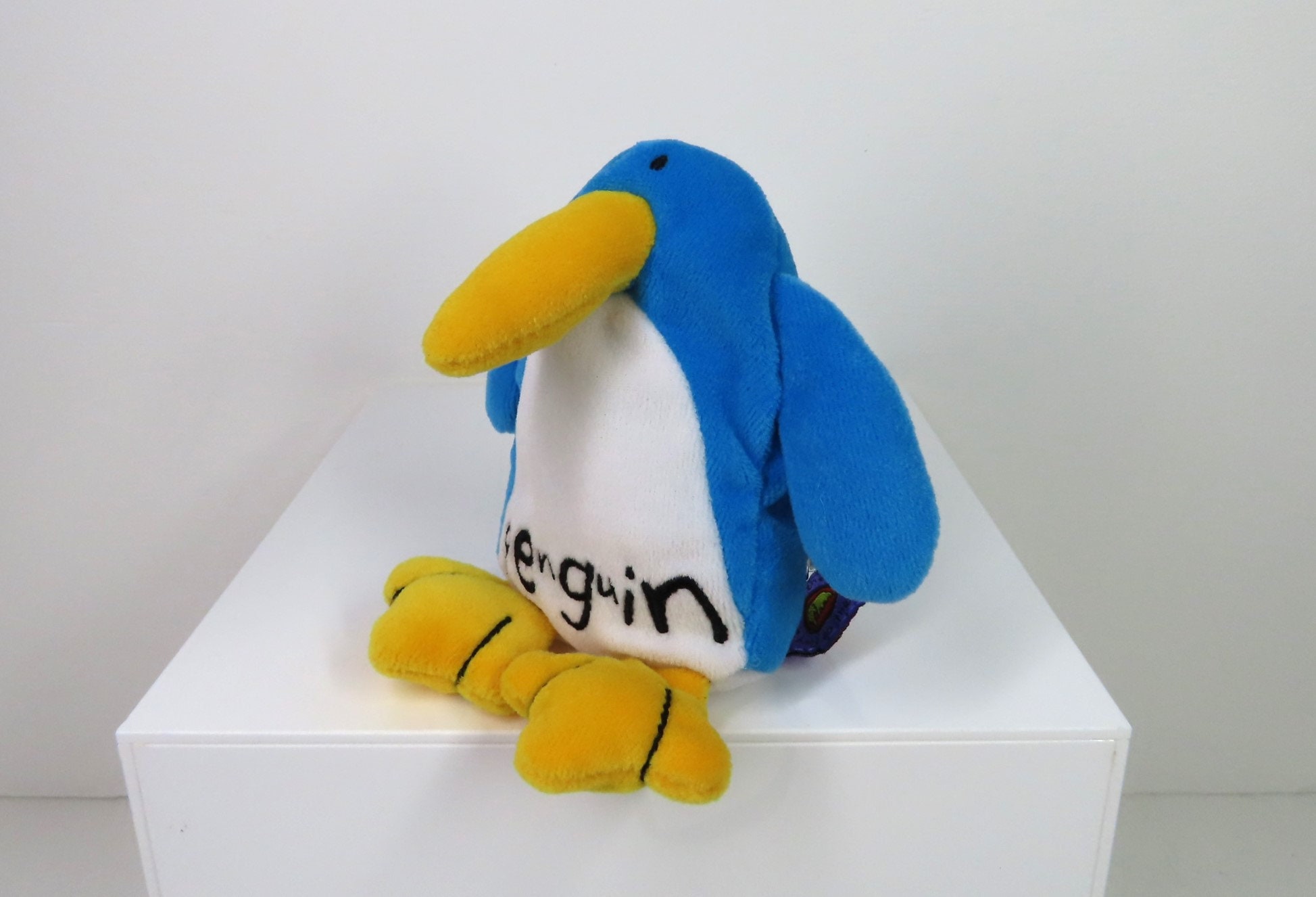 1999 年製ヴィンテージの Bang on the Door ペンギンのぬいぐるみ