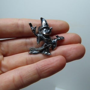 Vintage Sterling Silver Mickey Mouse Sorcerer&#39;s Apprentice pin brooch