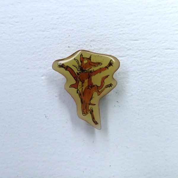 A vintage 2001 Roald Dahl Fantastic Mr Fox enamelled pin brooch.