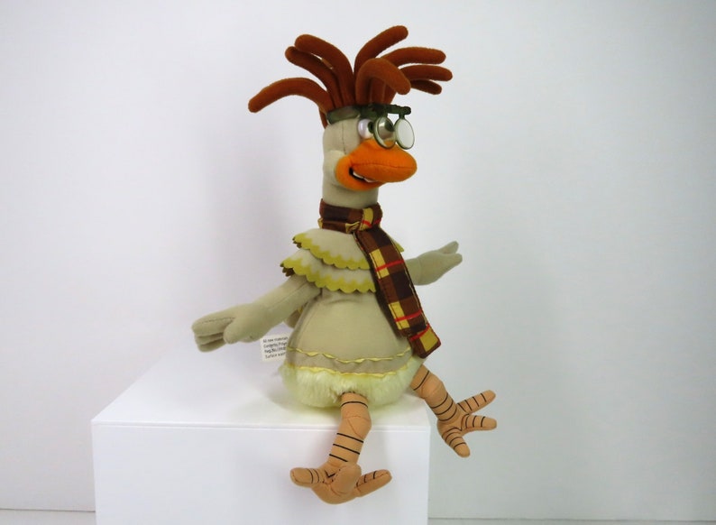 A Vintage 2000 Chicken Run Mac the Brains Hen Plush Toy, Desk Pal, Desk ...