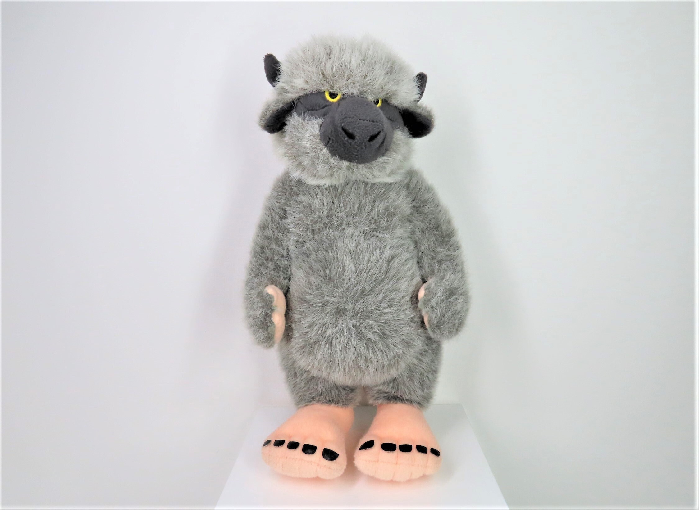 ヴィンテージのバーナード・ブル、かいじゅうたちのいるところの