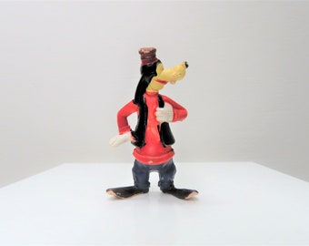 A vintage 1980s - 90s Goofy small plastic figure.