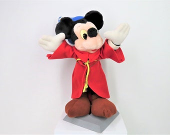 Un giocattolo di peluche vintage fine 1970 - inizio 1980 Mickey Mouse Sorcerer.