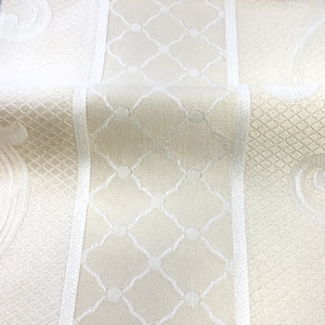 Tejido jacquard con rayas en espiral color marfil beige TRUNO / Se vende cortado a medida