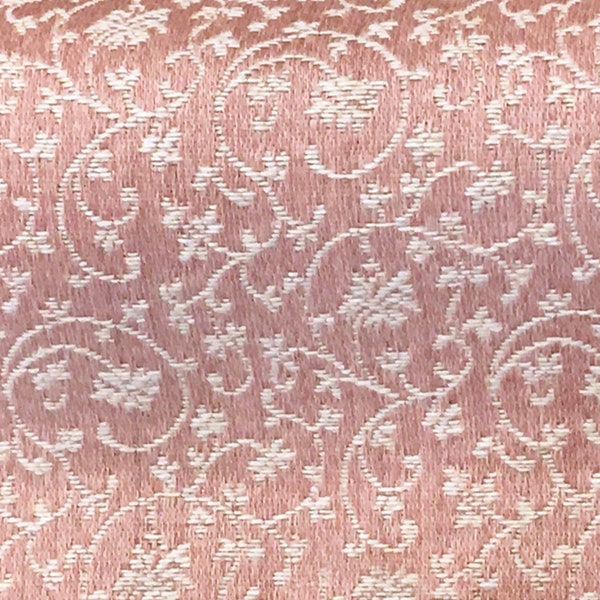 Tissu brocart jacquard à volutes florales MILANO rose ivoire / Vendu par mètre