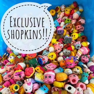 Shopkins, Toys, Shopkins Carry Case With Shopkins Included That Are Shown  Some Squinkies