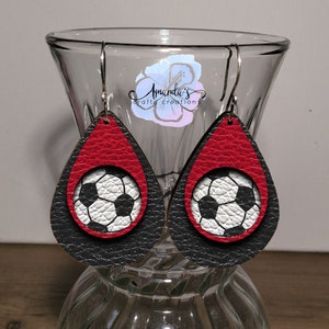 Teardrop Ohrringe, baumeln Ohrringe, Fußball Ohrringe, Fußbälle, Leder Textur Ohrringe, Lagenlook Ohrringe, Tropfen Ohrringe Schmuck