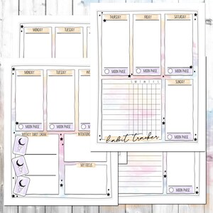 Puede incluir: Una p&aacute;gina de planificador imprimible con un fondo de acuarela en tonos de rosa, morado y azul. La p&aacute;gina est&aacute; dividida en secciones para tareas diarias, tiradas de cartas de tarot semanales, intenciones y un rastreador de h&aacute;bitos. La p&aacute;gina tambi&eacute;n incluye una secci&oacute;n para un enfoque semanal y un rastreador de fases lunares.