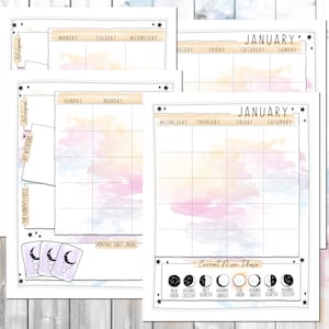 Puede incluir: Planificador de calendario imprimible con fondo de acuarela y fases lunares. El calendario incluye secciones para el signo astrol&oacute;gico, las intenciones, el enfoque mensual y una tirada de tarot mensual.