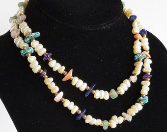 Akoya Tropfen Perlen & Kristall Edelstein Halskette - 10k Geriffelte Gold Perlen - Lapis Koralle Türkis Jadeit Quarz Amethyst - Nachlass, Nicht Getragen, 34&quot;