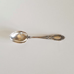 Towle King Richard Sterling Silver Teaspoon - 6 inch - good condition