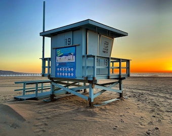 Hermosa Beach Lifeguard Tower Print / California Sunset Wall Art / Tower 19 Photography / SoCal Surf Culture Decor / Pacific Ocean Art