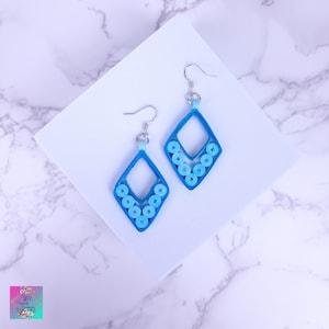 Orecchini Quilled unici,Gioielli di carta fatti a mano,Regalo di anniversario di compleanno,Regalo premuroso,Regalo fatto a mano per lei,Regalo di laurea