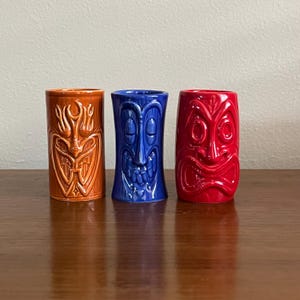 Vintage Tiki-borrelglaasjes, schietglazen, keramische borrelglaasjes, tiki-bargerei uit het midden van de eeuw