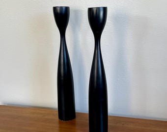Candelabros vintage de ébano y teca, juego de diseño danés moderno de mediados de siglo.