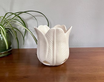 ヴィンテージ鋳鉄製チューリップフラワーキャンドルホルダーセット