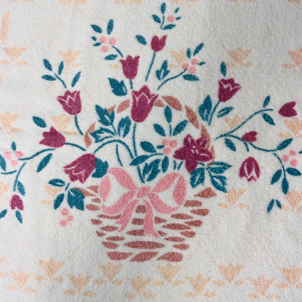 Vintage  Caldwell Towel Peach Mauve Bow Tulips Flowers Bath Towel Cotton Made In Canada