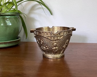Cenicero de latón antiguo, artículo de colección navideño, belén de latón macizo pesado