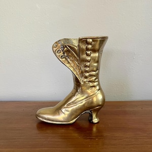 Vintage Brass Shoe Vase, Victorian Style Shoe, Victorian Boot Vase, Witches Boot, Dark Academia Decor