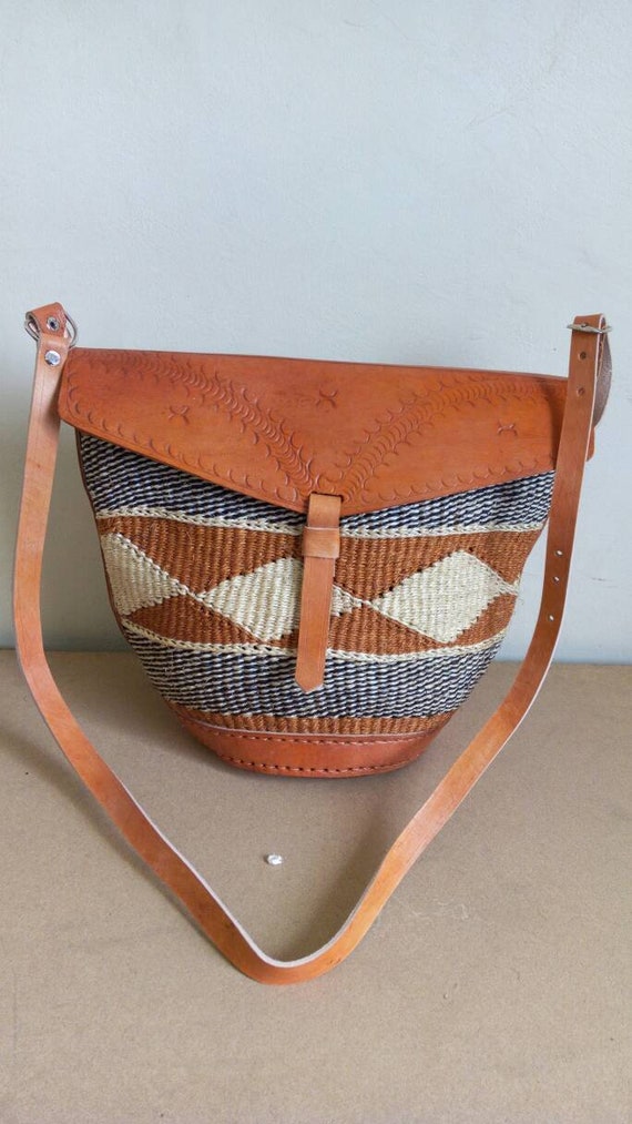 SUR sac en sisal vente tissé, sac africain, sac tissé à la main, cadeau pour elle, les mamans cadeau, panier à la main, sac cuir, sac ethnique, sac SUR sac en sisal vente tissé, sac africain, sac tissé à la main, cadeau pour elle, les mamans cadeau, panier à la main, sac cuir, sac ethnique, sac