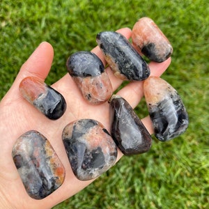 Sunstone Iolite