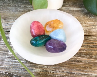 Selenite Charging Bowl: Crystal Healing, Crown Chakra (4 inch)