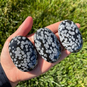 Snowflake obsidian Palm Stone