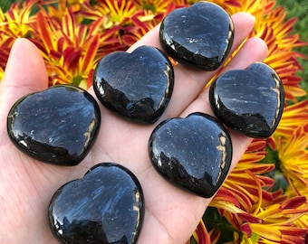 Arfvedsonite Heart Stone – Fireworks Gemstone, Healing Crystals (1.25")