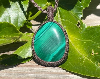 Handmade Macrame Malachite Pendant Necklace – Adjustable Chakra Jewelry