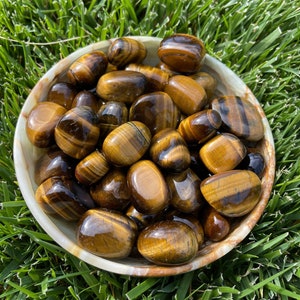 1 LB Tiger Eye Tumbled Stones (~1&quot;) - Golden Tiger Eye - Healing Crystals and Stones - Solar Plexus Chakra