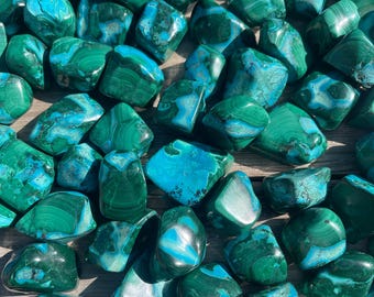 Piedras pulidas de crisocola - Crisocola y malaquita - Cristal y gema curativos - Chakra del corazón y la garganta
