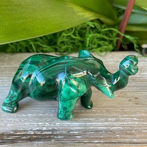 Malachite Elephant(7.3 oz) - Malachite Sculpture - Malachite Animal Carving - Healing Crystals and Stones - Heart Chakra