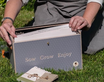 Engraved Wooden Seed Storage Box Gift Set, Garden Planner, Gift for gardeners, Personalised gardening gift, Seed Organiser with dividers