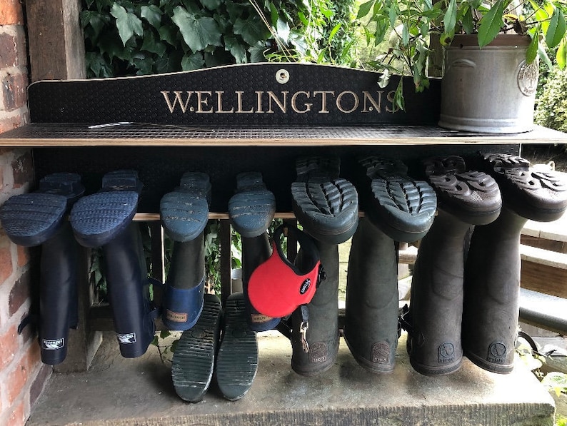 walking boot rack