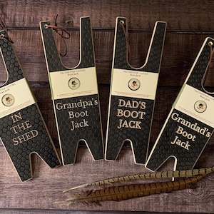 Boot Remover, Father&#39;s day gift, Boot Puller, Shoe remover, Boot Jack, Shooting Country Gift, Dog walkers Gift, Wooden Engraved Boot Jack