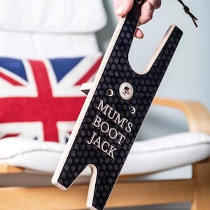 Personalisierter Stiefelknauf aus Holz mit Gravur, kein Biegeschuhentferner, brauner benutzerdefinierter Gummistiefelabzieher, robustes einzigartiges Zitat Kinderkeil-Gummistiefel,