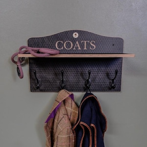 Wall-Mounted Coat Rack with Shelf and Hooks, Wooden coat organiser with Personalised Engraving, Custom coat hanger with shelf, Coat Hooks