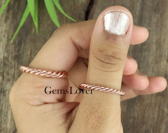 Reiner Kupfer-Wicklungsring, gehämmerter Ring, gehämmerter Kupferring, gehämmerter Kupferring, Arthritis-Ring, massiver Kupferschmuck, zierlicher Ring