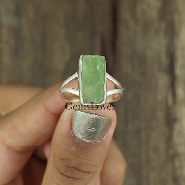 Natürlicher roher grüner Kyanit Ring, 925 Sterlingsilber-Ring, Heilkristall-Ring, ungeschliffener Stein-Ring, Boho-Ring, Ring für Frauen, Geschenk für sie