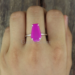 Magenta Chalcedony Coffin Ring, 925 Sterling Silver Ring, Birthstone Ring, Coffin Ring, Healing Gemstone Ring, Everyday Ring, Gift for her